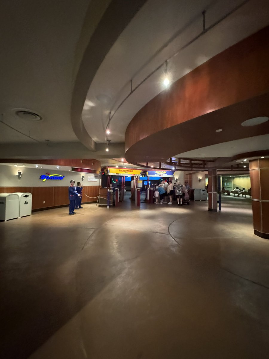 MickeyBlog_'s tweet image. Over in the Land, Living With the Land is Down and Soarin is at just a 15 minute wait! ✈️

#disney #waittimes