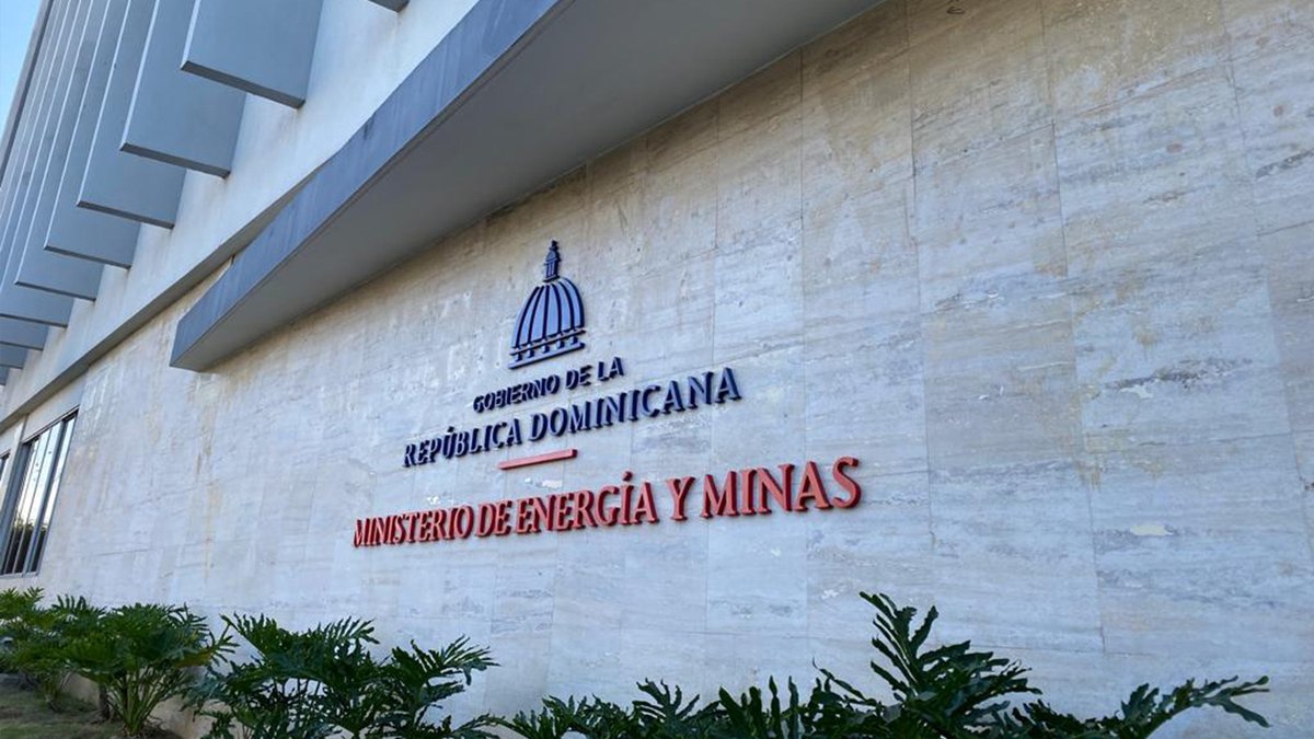 AntonioAlmonteR's tweet photo. La demanda de ENERGÍA SIGUE CRECIENDO. Ayer, entre 9-10 de la noche, la potencia promedió fue de 3658 MW: un 7.75% más que los 3395 MW en la misma fecha del año pasado.

📈 El calor, la expansión económica y demográfica son factores que influyen. Estamos abasteciendo esa demanda. https://t.co/UHvdnCevMO