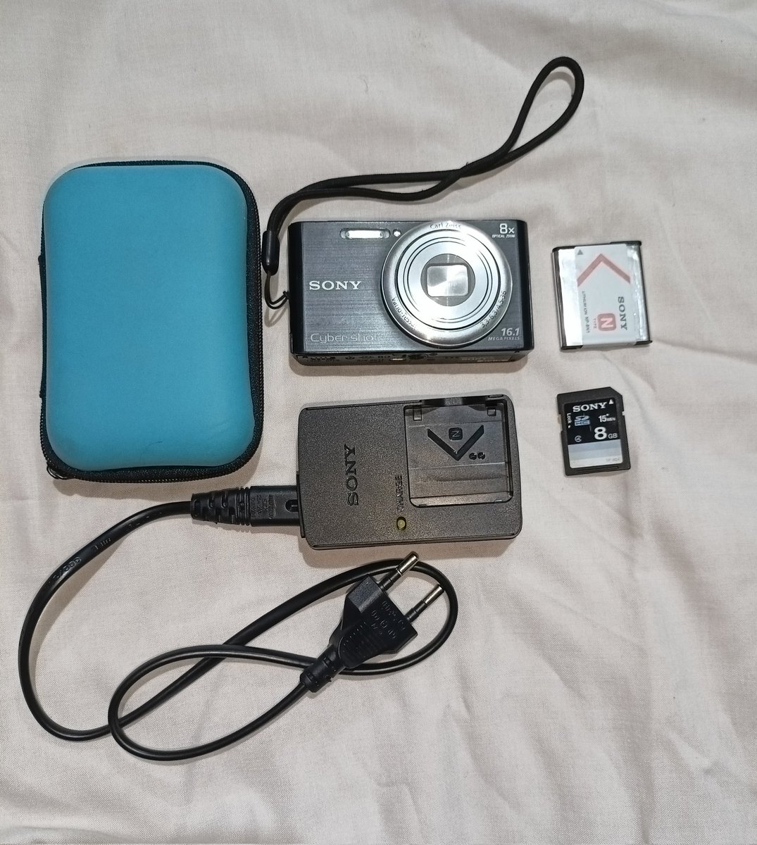 JuneBlue22's tweet photo. Sewa Digicam ready ya guys, yuk yang mau booking atau tanya² duluu🙌
.
.
Sony Dsc W730✨
#zonauang #Zonajajan #digicam #sewadigicam #jabodetabek #depok #bekasi https://t.co/MYCso8pTt9
