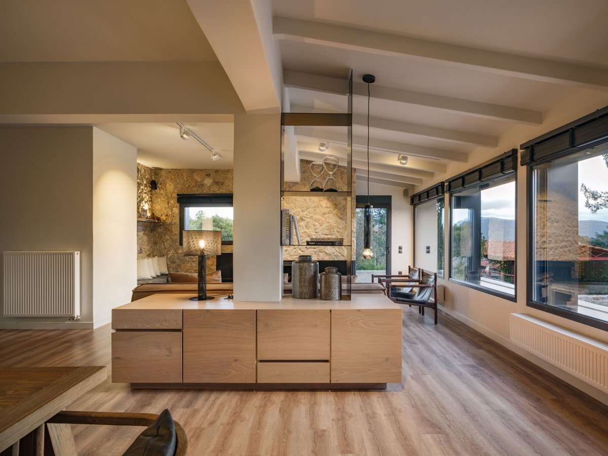 Archello's tweet image. Stone and View House
by Lantavos Projects
buff.ly/3XlxWeP 

Photo: George Messaritakis