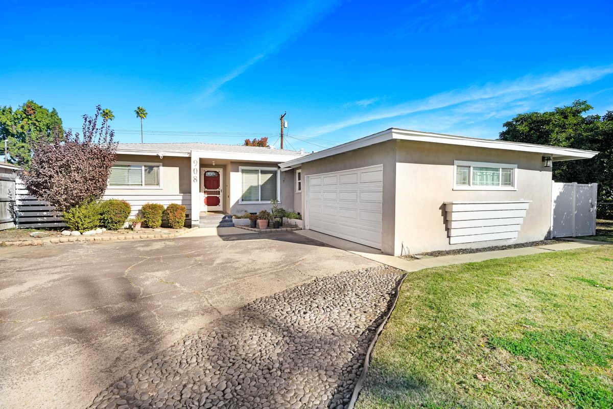 XMG_CA's tweet image. 💬 Clear and transparent communication keeps you informed about your property's status and performance. #TransparentManagement #LandlordUpdates

Ontario CA