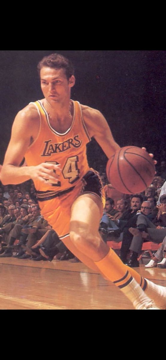 TeCuentoNBA's tweet photo. Nos sumamos al dolor de la familia de Los Lakers.

Ha fallecido el LOGO de la NBA, Jerry West, a los 86 años.

Descanse en Paz. https://t.co/27ziJug8fw
