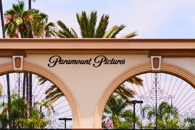 MarketAlerts_'s tweet photo. MERGER UPDATE 🚨 

Merger discussions between National Amusements, which controls $PARA, and Skydance Media have ended without a deal. The two companies have not been able to reach mutually acceptable terms, ending months of speculation.

Who's next in line for Paramount? 🤔 https://t.co/BpSZ7vyACT