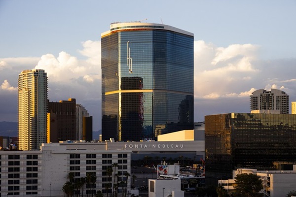 Expovision_inc's tweet photo. Location matters. Hotels located near the Convention Center for @NABShow 2025 are filling up quick. Secure your room today. Convenience and unbeatable rates are just one click away.

Wynn/Encore - Resorts World - Fontainebleau - Westgate

BOOK NOW:
https://t.co/6dycyoPvXu https://t.co/OqhpJQHYj1