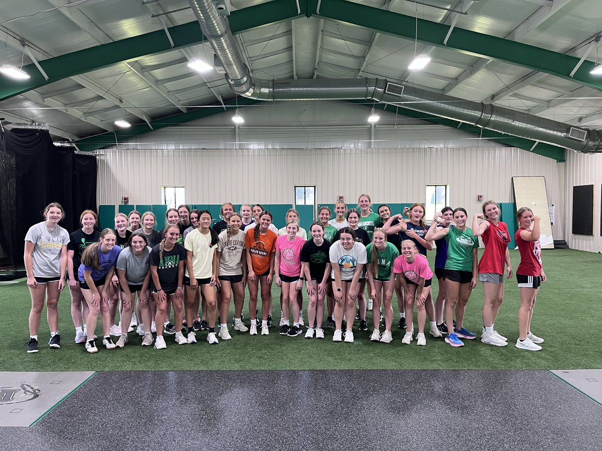 AnnaRocketVB's tweet photo. Making gains during our summer lifting program! 🟢 🚀⚪️ 

#Allin https://t.co/Gt1Lm8jz6H