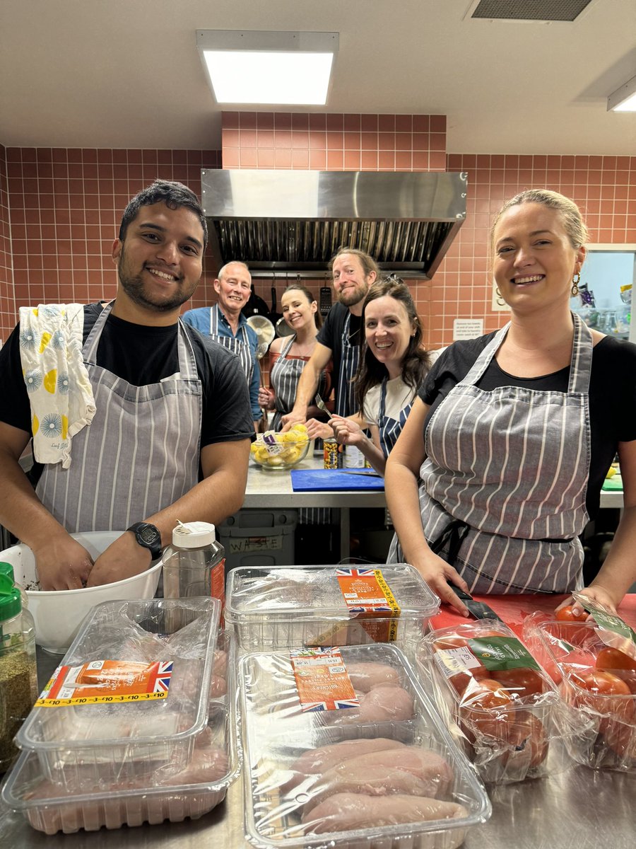 ShelterFromTheStorm tweet media