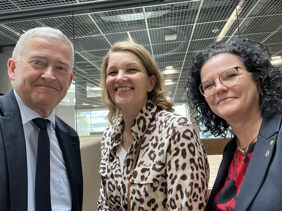 Anders Ahnlid (@andersahnlid) on Twitter photo Glad and honored to have become member of University of Vaasa’s international advisory board! Many thanks to rector Minna Martiksinen and chair of the board Mari Kiviniemi for a rewarding meeting. Looking very much forward to the continuation! #universityofvaasa <a href="/univaasa/">University of Vaasa</a> Glad and honored to have become member of University of Vaasa’s international advisory board! Many thanks to rector Minna Martiksinen and chair of the board Mari Kiviniemi for a rewarding meeting. Looking very much forward to the continuation! #universityofvaasa <a href="/univaasa/">University of Vaasa</a>