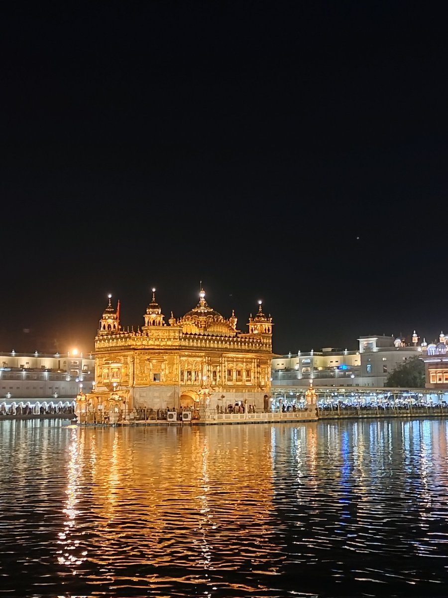 dramas_of_deee's tweet photo. The peace and happiness in the gurudwara 🪯❤️🙏🏻 https://t.co/gwrLXABRPf