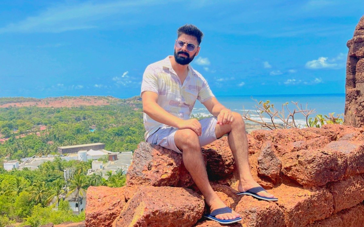 CineLalit's tweet photo. Chapora fort, Anjuna, Goa
#dilchahtahai ❤️ https://t.co/Xx5DlFx8Kb
