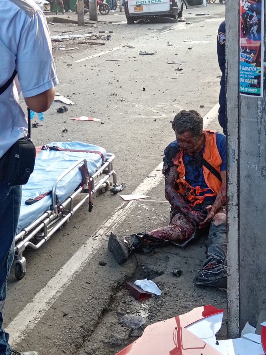 JotaPeHernandez's tweet photo. El señor Rafael, cuidador de motos, otra víctima de los terroristas. Muy lamentable lo que sucede en Jamundí, mientras Petro está en Suecia viajando de lo lindo, preocupado por Gaza mientras a nuestro país (el cual él juró proteger) lo están destruyendo los terroristas! https://t.co/3vHG9nzX5n