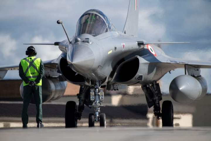 NewsIADN's tweet photo. #IAF🇮🇳 Rafales at #RedFlag 2024 in #Aaska🇺🇸 https://t.co/NmDJ7sigOM