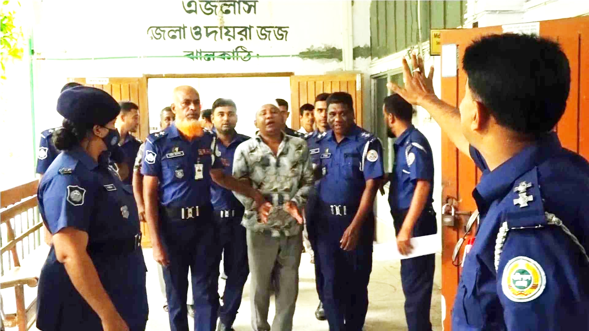 নলছিটির হত্যা মামলায় সাবেক ইউপি চেয়ারম্যানসহ ৪ জনের যাবজ্জীবন