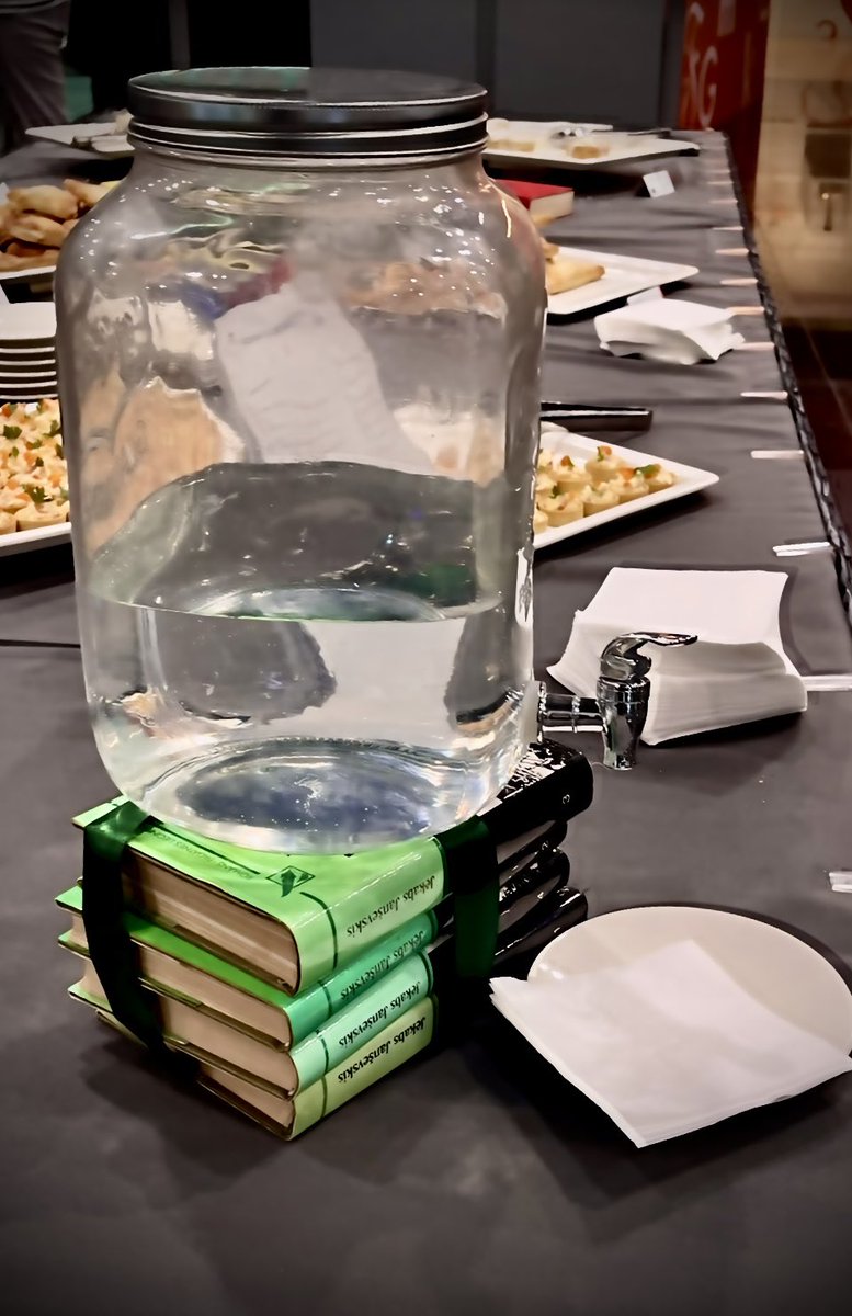Creative way of repurposing books !
#EAHIL2024 #EAHIL24 #Riga