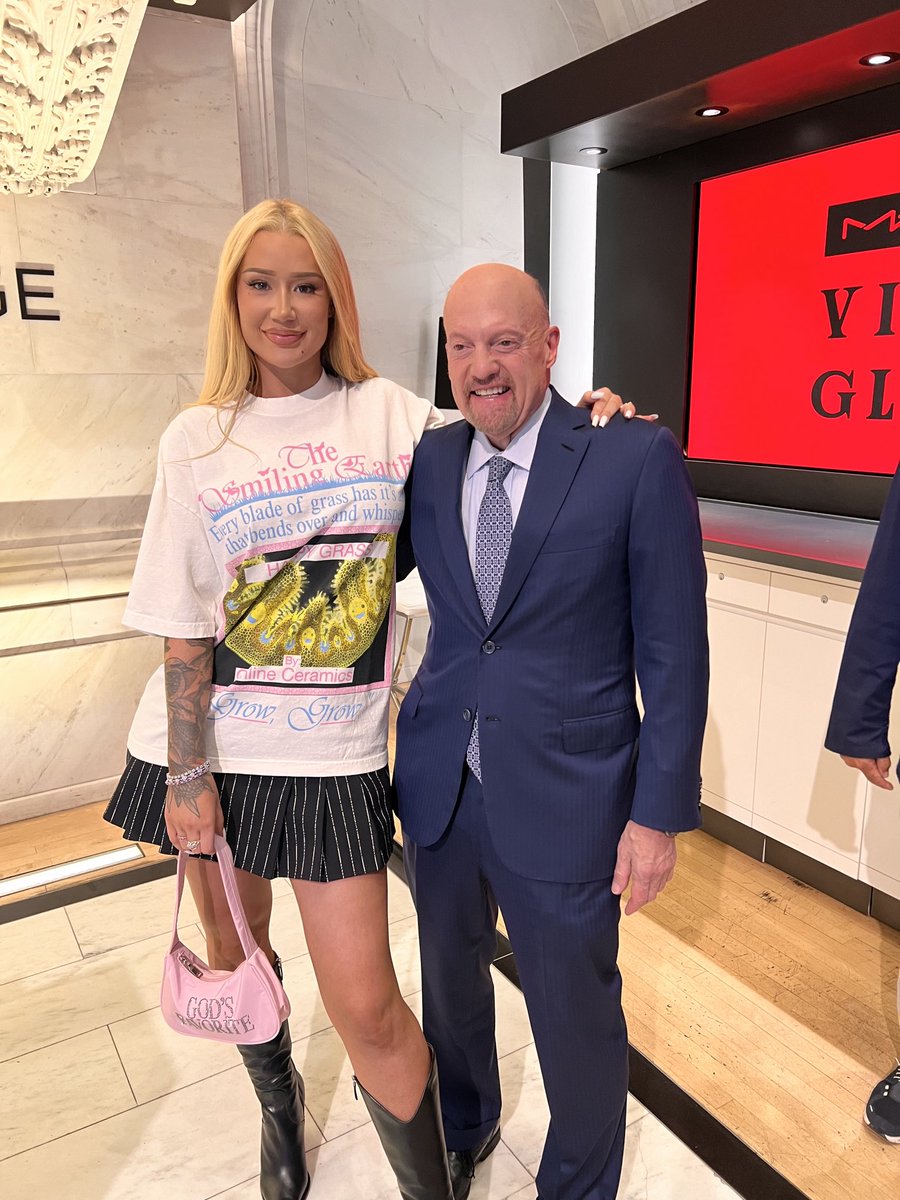 jimcramer's tweet photo. With Iggy Azalea, after opening bell! https://t.co/qpF8FXemQr