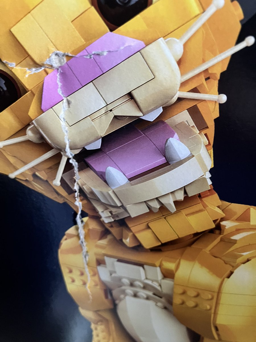 NiceJessica's tweet photo. @SmythsToysUK unfortunately my item that was delivered today was damaged. As I don’t have a store nearby me I can’t return it https://t.co/ZP87yfNbuD