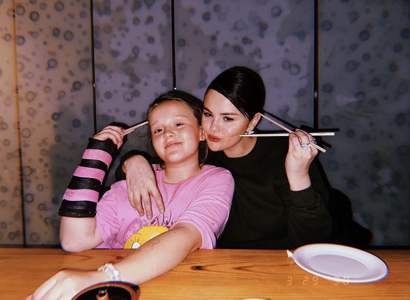 PortalSelenaBR's tweet photo. Vimos essa criança nascer! 😭

Um feliz aniversário para Gracie, irmãzinha de Selena Gomez, que hoje está completando 11 aninhos de idade. 🥳 https://t.co/WnRjGDhffF