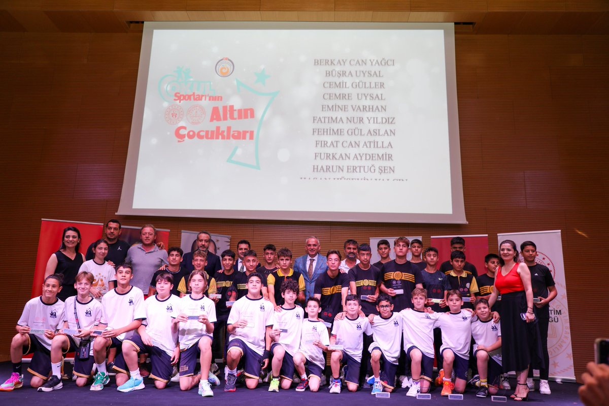 Okul Sporları müsabakalarında Türkiye genelinde başarılı olan Antalya’nın Altın Çocuklarını ödüllendirdik.

Türkiye’mizin Gücü Gençliği sporda göğsümüzü kabartmaya devam ediyor. Gurur tablosunda yer alan ve başarı hikayesi yazan altın sporcularımızı gönülden kutluyorum.
