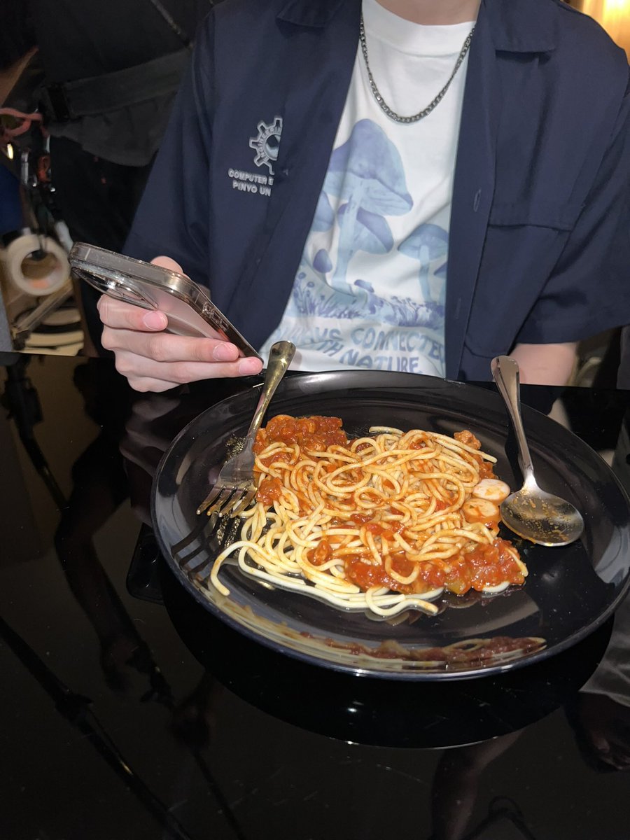 besevboom's tweet photo. i spaghetti you 🍝 #WeAreSeriesEp11 https://t.co/ESOQKrk83J