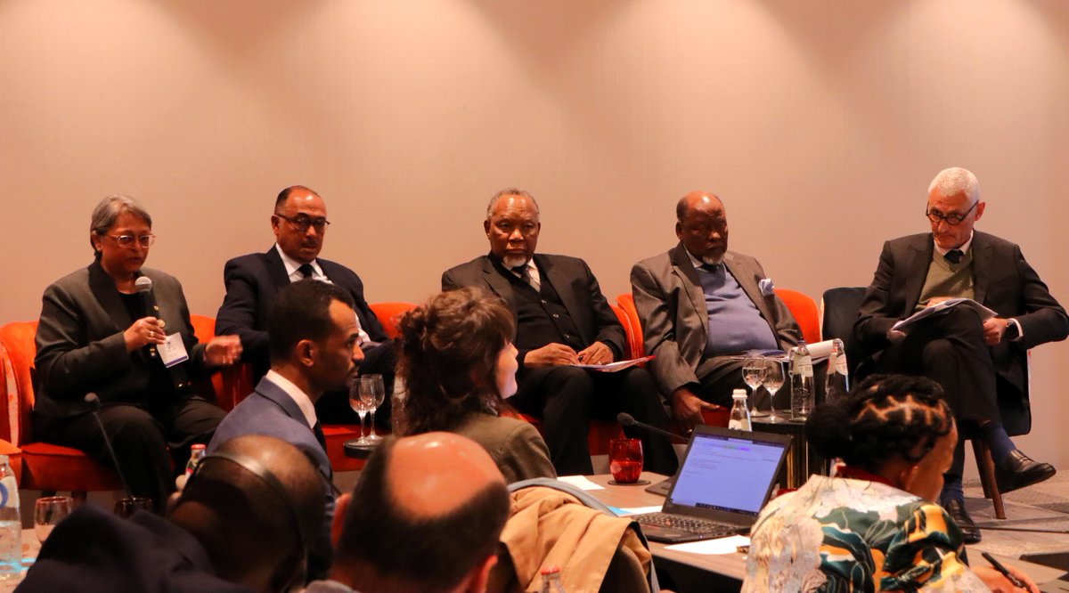 IllicitRoutes's tweet photo. 🌍A high-level #CrimeFightingEU panel confronted the pressing challenges of drug trafficking and use in Africa and the critical role of political leadership in combating this illicit market.
🤝It's key to leverage multilateral cooperation and draft culturally sensitive responses. https://t.co/Zj3jAoIvX4