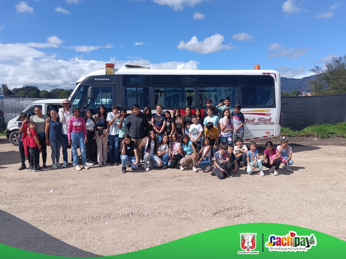alcachipay's tweet photo. #CirqueDuSoleil | 34 niños y jóvenes de las Escuelas de Formación del municipio de #Cachipay, asistieron al Show Messi 10 del Cirque du Soleil, en el que un show de Talla Mundial fue el deleite de nuestra delegación cachipayuna. https://t.co/fhCg53AlJT
