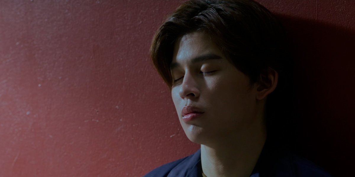 ppnaravit_home's tweet photo. ตายรอบ 2 😭😭😭😭 แลงงงงมาก 

PondPhuwin WeAre EP11

#ppnaravit
#WeAreSeriesEP11 https://t.co/LVmx1gOYec