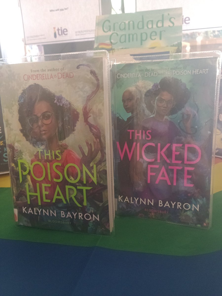 Reading for Pleasure at KMS tweet media
