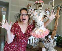 The hilarious Jenny Lawson <a href="/TheBloggess/">Jenny Lawson</a> is my guest on the latest <a href="/SleepWithCelebs/">SleepingWithCelebrities</a>, a podcast designed to put you gently to sleep. She talks about her massive doll collection. The collection is massive, not the dolls, don't worry. Shh, go to sleep now.
maximumfun.org/episodes/sleep…