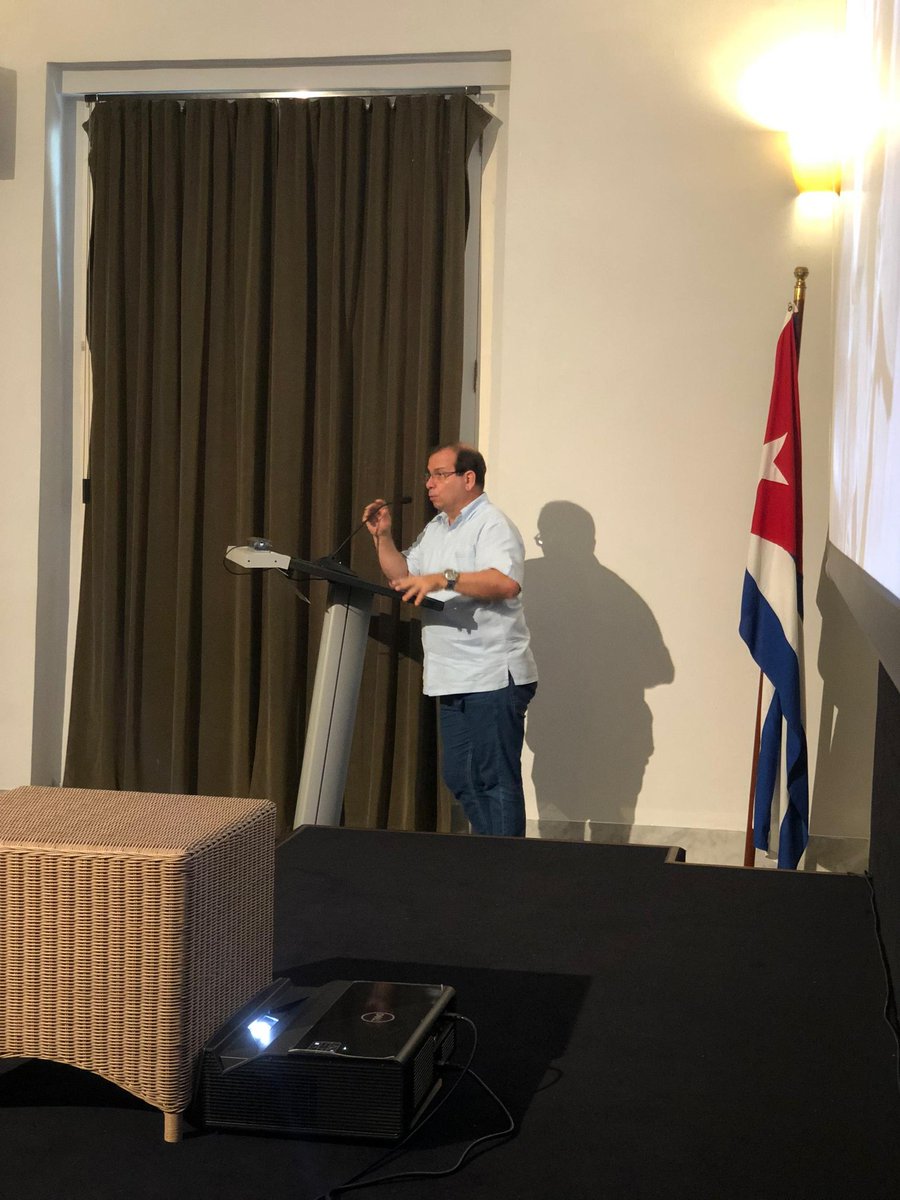 CubacooperaBel's tweet photo. Presentación del documental “Culpables: Un Histórico Tribunal Contra el Bloqueo”, por @Yairavelo de Resumen Latinoamericano, en el @centrofidel
#UnblockCuba
#UnblockUS https://t.co/ulpiLkNcHy