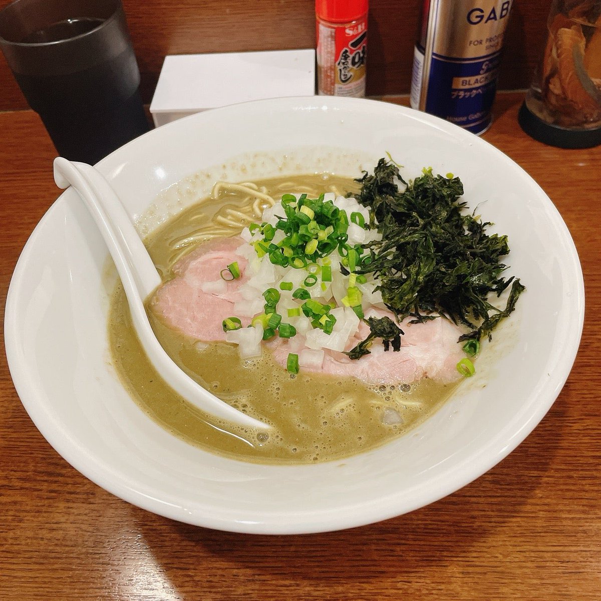 CB_Manasuke's tweet photo. I'm at 煮干し中華そば　魚魚 in 名古屋市北区, 愛知県 https://t.co/qdMGcUkujV
濃厚煮干

にぼじろうには、間に合わなかったけど、濃厚煮干があれば、それでいい。 https://t.co/BlkYjvHOsP