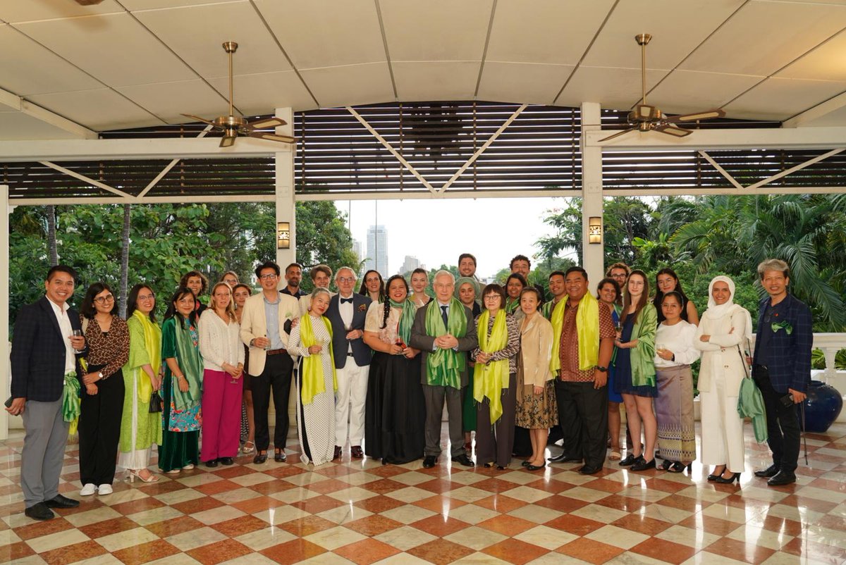 EF_LINITIATIVE's tweet image. 🇰🇭🇹🇭🇻🇳 Looking back at the signing of the #REGENERATE project.
This project, supported by @expertisefrance / @EF_LInitiative, aims to develop inclusive policies to combat the 3 pandemics, addressing the needs of individuals regardless of their gender and sexuality.
More info 👉