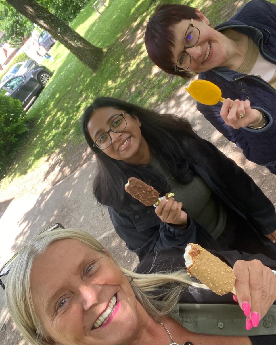 What a beautiful day for the team to go on a walk for #MentalHealthAwareness and a great opportunity to enjoy some ice creams! 🍦