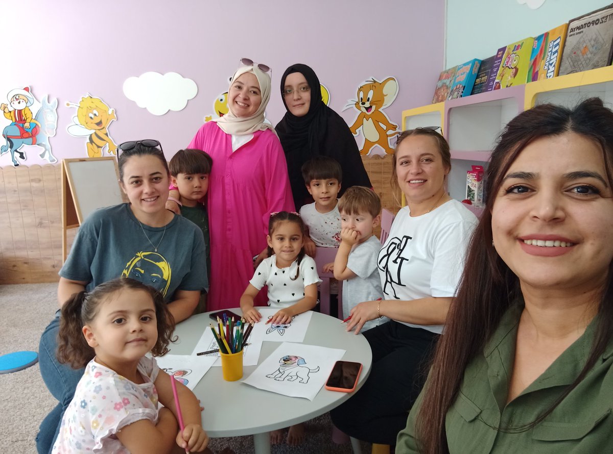Hazro İlçe Halk Kütüphanesi (@hazrokutuphane) on Twitter photo "Kütüphanede Anne-Çocuk buluşması" etkinliği gerçekleştirildi.
Mandala boyama yapıp oyun alanımızda çocuklarla eğlenceli saatler geçirdik. 👬👭😎🥳
Ağaç yaş iken eğilir ✍️📌
<a href="/DogukanKoyuncu_/">Doğukan Koyuncu</a>
<a href="/sgenc47/">Sabahattin GENÇ</a>
<a href="/tchazro/">T.C. Hazro Kaymakamlığı</a>
<a href="/kpinarhalkktp21/">Kayapınar İlçe Halk Kütüphanesi</a>
<a href="/azizsancarcocuk/">Diyarbakır Prof.Dr.Aziz Sancar Bebek ve Çocuk Ktp</a> "Kütüphanede Anne-Çocuk buluşması" etkinliği gerçekleştirildi.
Mandala boyama yapıp oyun alanımızda çocuklarla eğlenceli saatler geçirdik. 👬👭😎🥳
Ağaç yaş iken eğilir ✍️📌
<a href="/DogukanKoyuncu_/">Doğukan Koyuncu</a>
<a href="/sgenc47/">Sabahattin GENÇ</a>
<a href="/tchazro/">T.C. Hazro Kaymakamlığı</a>
<a href="/kpinarhalkktp21/">Kayapınar İlçe Halk Kütüphanesi</a>
<a href="/azizsancarcocuk/">Diyarbakır Prof.Dr.Aziz Sancar Bebek ve Çocuk Ktp</a>
