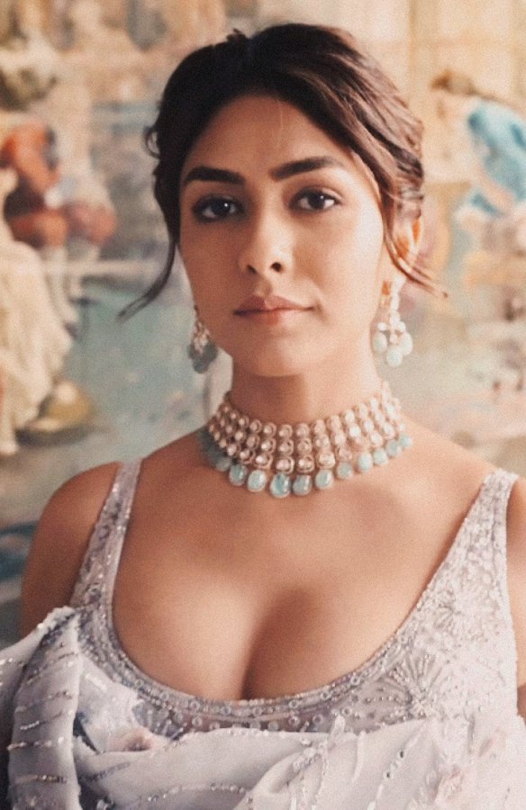 GP4VrrgWAAEFP1c?format=jpg&name=900x900