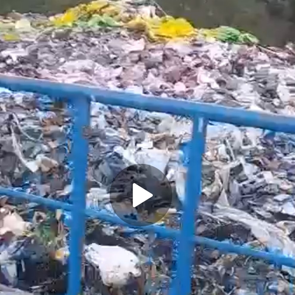 Les déchets solides et en plastique ont envahis nos rivières et cours d'eau empêchant l'évaporation et la condensation ! La gestion des déchets, les marchés pirates qui s'installent partout est un défi d'hygiène et des normes urbanistiques !