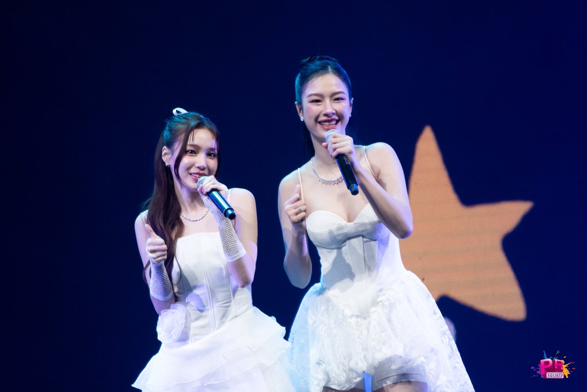 PRSocietyNews's tweet photo. โชว์พิเศษสุดคิ้วบ์จาก สองสาว #MilkLove ในงานประกาศรางวัล “ไนน์เอ็นเตอร์เทน อวอร์ด
ประจำปี 2024”

ML x 9ent
#NineEnt2024xMilkLove 
#MilkPansa #loverrukk
#9entertainAwards2024 https://t.co/faU03kiGwW
