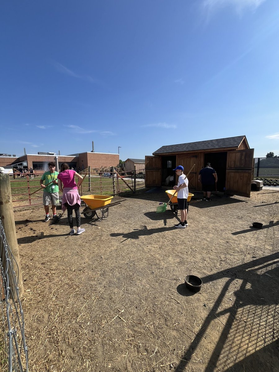 Karissa Kester tweet media