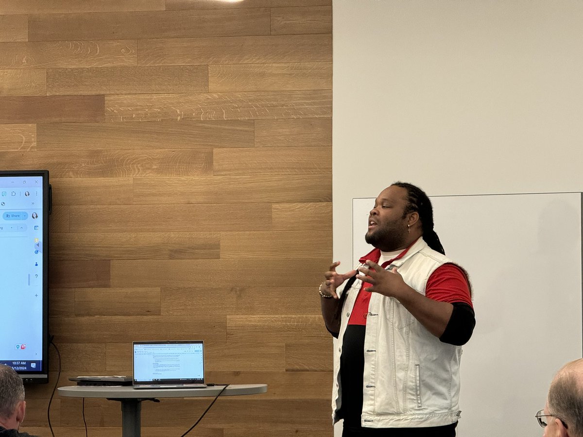 IHSchools's tweet photo. How can it already be the FINAL day of our amazing @Cincy_ADSummit?! We saved some of the BEST for last, like spending time with the incredible @IHCampusLife to learn how he’s creating leadership culture with students two words at a time! #IHPromise @bphelps_IH https://t.co/Xl1FMe5G5m