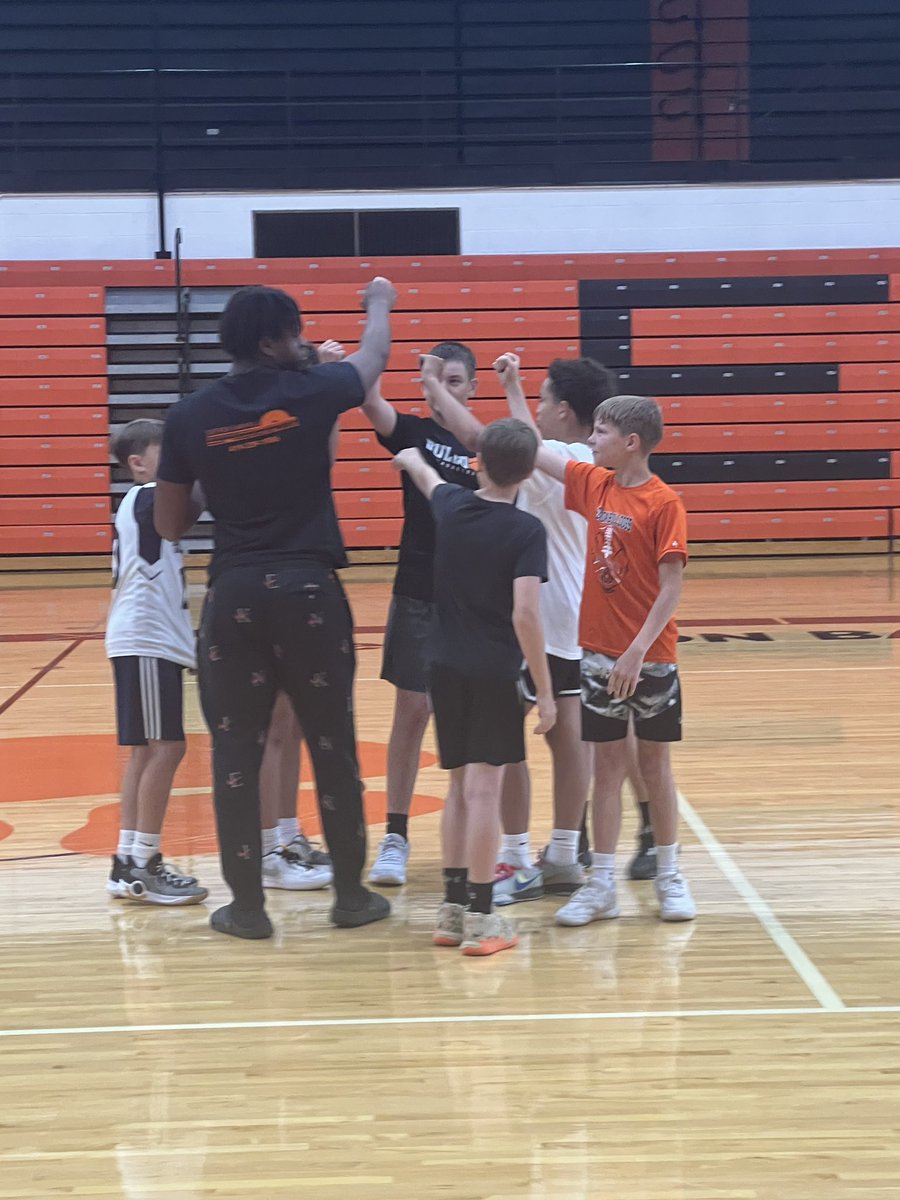 Last week we hosted our annual youth basketball camp. We had a strong showing with 58 campers coming out and to receive instruction from our coaching staff and our players! The future of Elida basketball looks bright. Go Dawgs!!