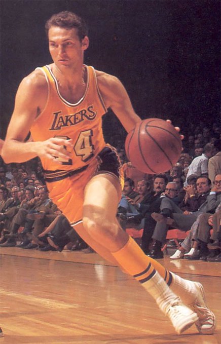 NowClubEsp's tweet photo. Descanse en paz la leyenda Jerry West 🙏

Historia por siempre de la #NBA https://t.co/mWnQZn43QU
