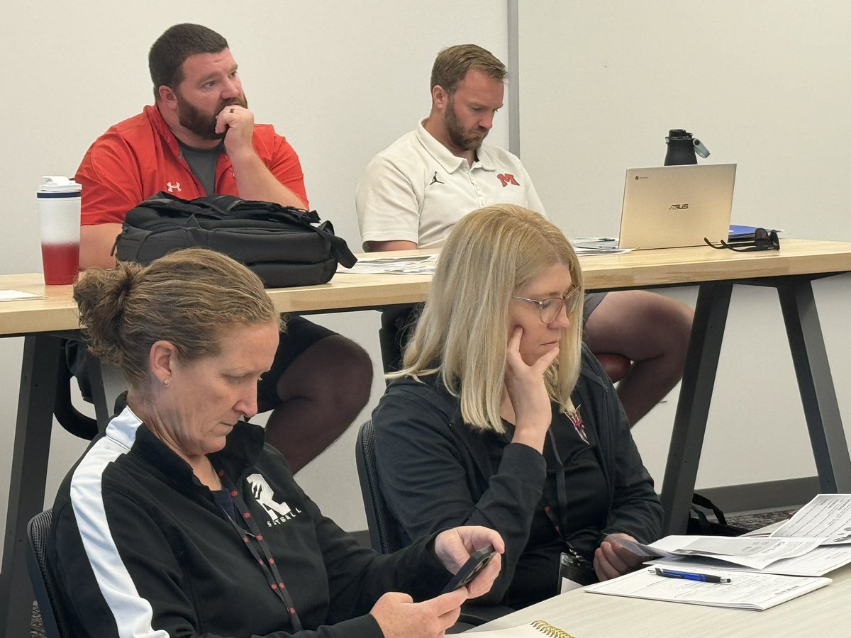 Great presentation by <a href="/IHCampusLife/">Lateef Johnson</a> Lateef Johnson &amp; Coach Stephen Mackey (via video) on the TWO WORDS EDUCATION &amp; how AD’s &amp; coach’s can implement it into the culture of Athletics. #ADSummitCincy