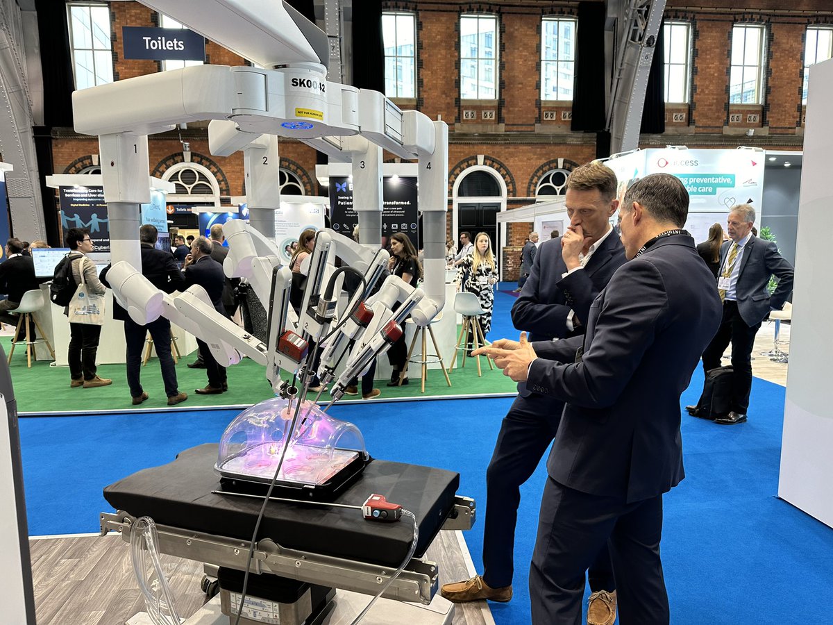 neilgadhok's tweet image. Super to host @NHSConfed CEO Matthew Taylor at the da Vinci robotic assisted surgery stand and to talk productivity improvements @ConfedExpo #nhsengland