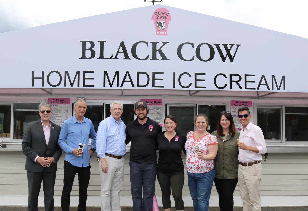 BeccaRauschMA's tweet image. What a fun and exciting SenaTOUR! Thank you so much to everyone who spoke, participated, and attended. I hope you had an educational and delicious time! #MApoli #SenaTOUR #DistrictDay