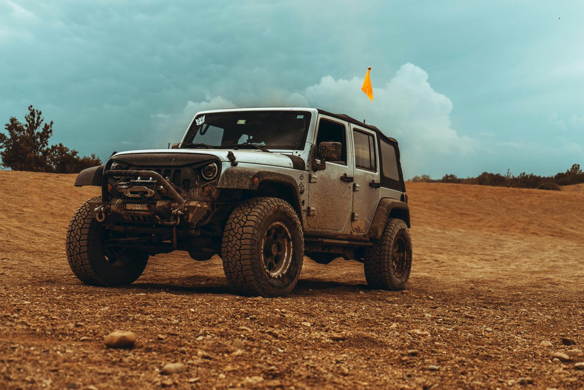 MagellanTRX's tweet photo. When you journey far into the unknown, make sure you have the right tools to get you back to civilization.

A Magellan TRX7 GPS makes it easy to get lost &amp; found.

Learn more &amp; shop TRX #offroad #navigators at https://t.co/8lSJARSJfl.

#offroading #jeeplife #mudding #TRX7 #TRX7CS https://t.co/1aSeE6V5c0