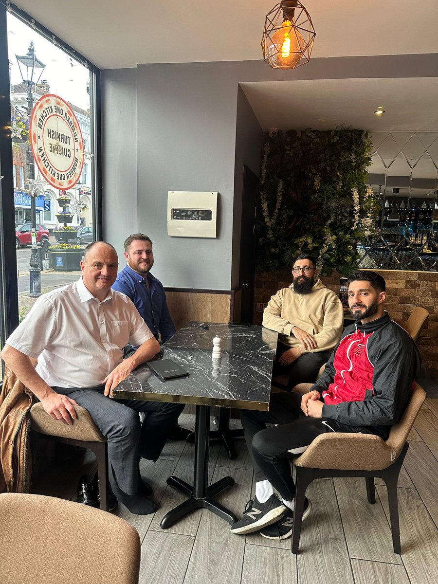 Dinner last night with @sajidabid @joshgoodwin95 and Ifran making plans  for Sajid going forward. Good night good people and good conversation. 

Making exciting plans

#sajidabid #sajidabidboxer #goodwinboxing #goodwinboxingmanagement #stevegoodwinboxingmanagement #joshgoodwin