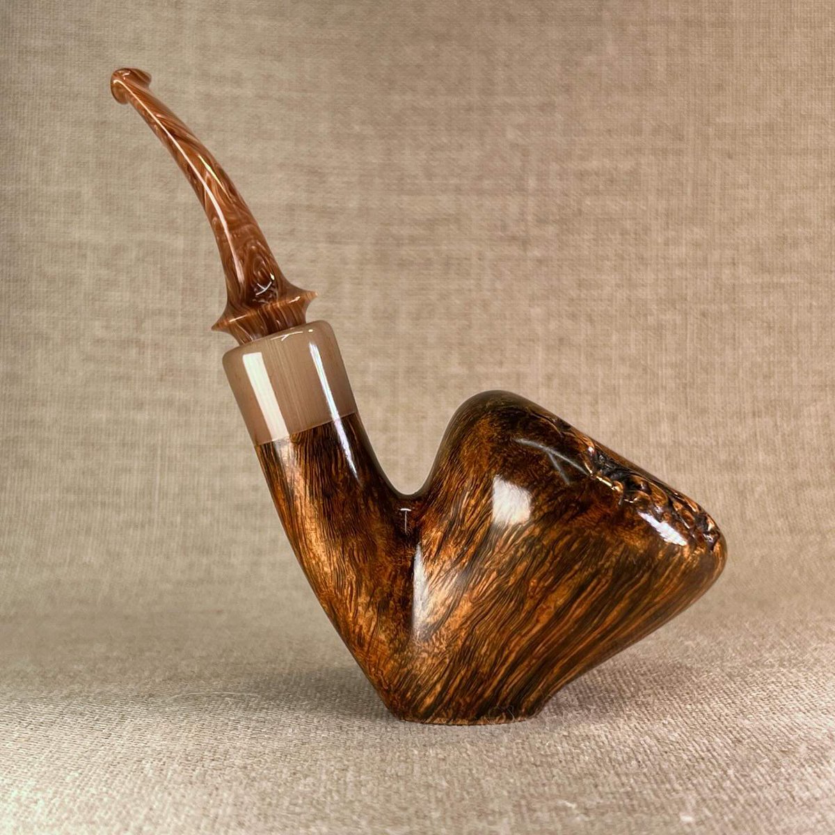 kraigseder5's tweet photo. I finished this commissioned pipe up last night. It’s kind of an acorn sitter, but not exactly. It has an ox horn shank accent and an acrylic stem.
#pipetobacco #pipesmoker #tobaccopipe #pipe #pipecommunity #smokingpipes #igpc #tobaccopipes #instagrampipecommunity
#pipesmokers https://t.co/p3H8uo03l0