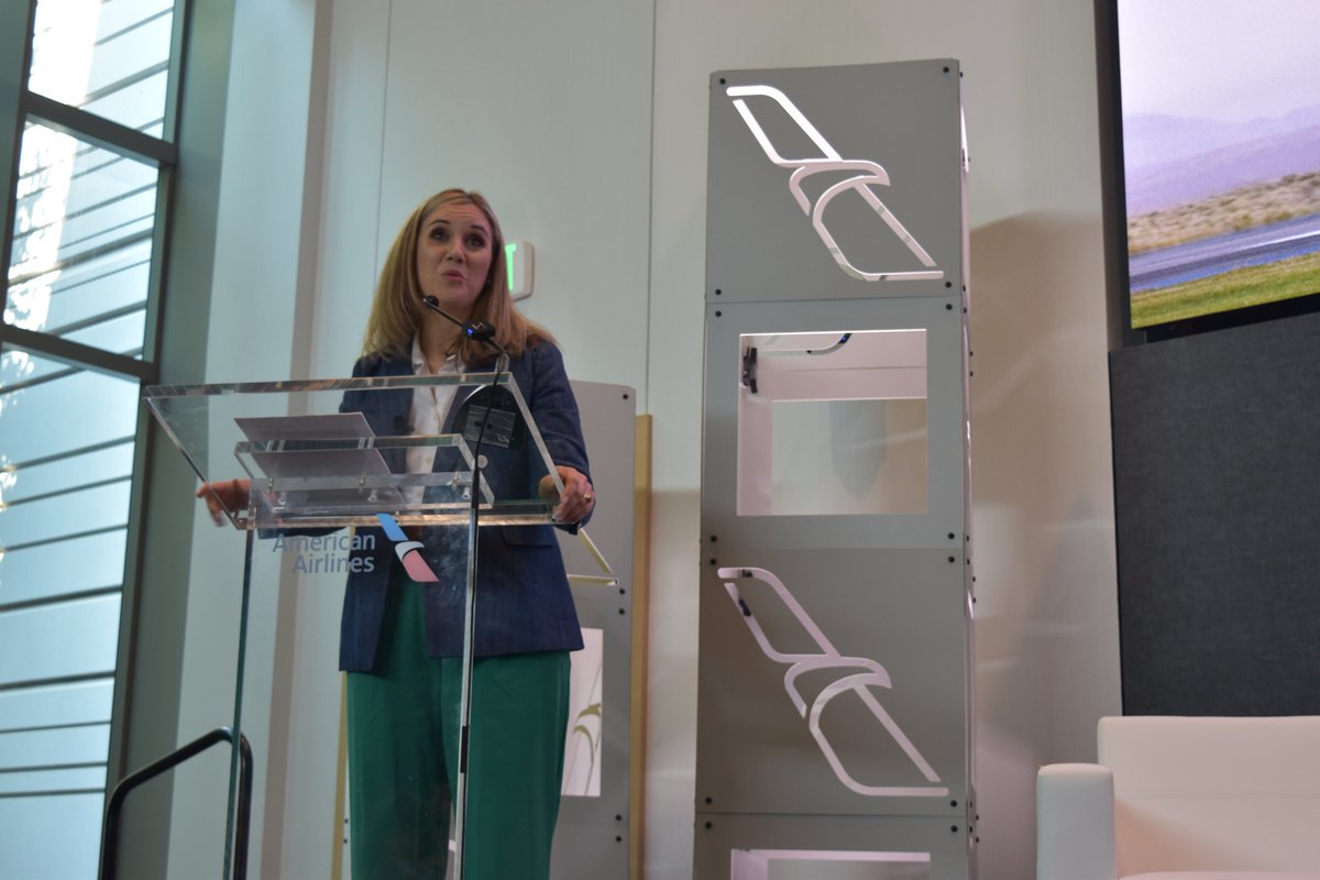 RedCabin_Events's tweet photo. Taking to the stage are Kimberly Cisek, Vice President, Customer Experience and Marques Tabb, Onboard Products Cabin Interior Design, both from @AmericanAir
#RedCabinLIVE #ACIS https://t.co/KzuuxIsdEn