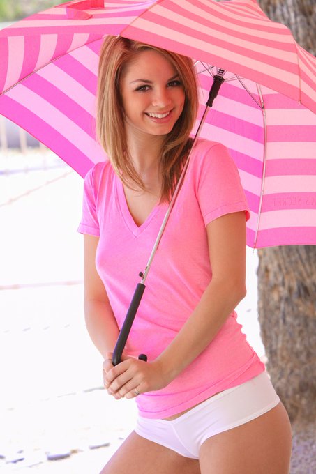 Stars can't shine without darkness. 🌌⭐  Studio @ModelsOfTYM  Production @TheEmslieAgency  Community @Follw_Official  🔗