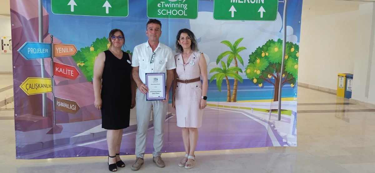 eTwinning Okulu Töreni
<a href="/MersinValiligi/">Mersin Valiliği</a> 
<a href="/MersinMEM/">Mersin İl Millî Eğitim Müdürlüğü</a> 
<a href="/AkdenizilceMem/">Akdeniz İlçe Milli Eğitim Müdürlüğü</a> 
<a href="/eTwinningMersin/">eTwinning Mersin</a> 
<a href="/IlkokuluSimsek/">Ahmet Şimşek ilkokulu</a>