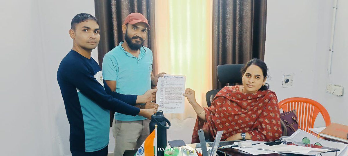 लोकसभा चुनाव में युवा मित्रों ने अपना वादा निभाया अब सरकार अपना वादा निभाकर बहाली प्रदान करें।
<a href="/BhajanlalBjp/">Bhajanlal Sharma</a> <a href="/cpjoshiBJP/">C. P. Joshi</a> 
<a href="/gssjodhpur/">Gajendra Singh Shekhawat</a> <a href="/Rajendra4BJP/">Rajendra Rathore</a>
#युवा_मित्रों_को_बहाल_करो