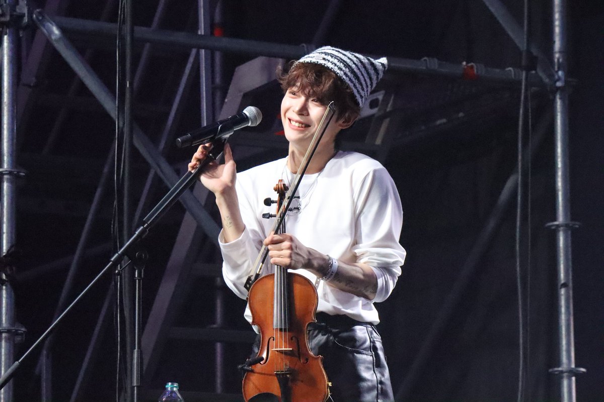 #여름을_예찬하는_6월의_선율

항상 누구보다 예쁘게 빛날 예찬아
생일 축하해💙